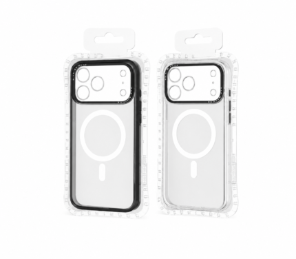Transparent magnetic MagSafe case for iPhone 17 Pro Max with shockproof protection.